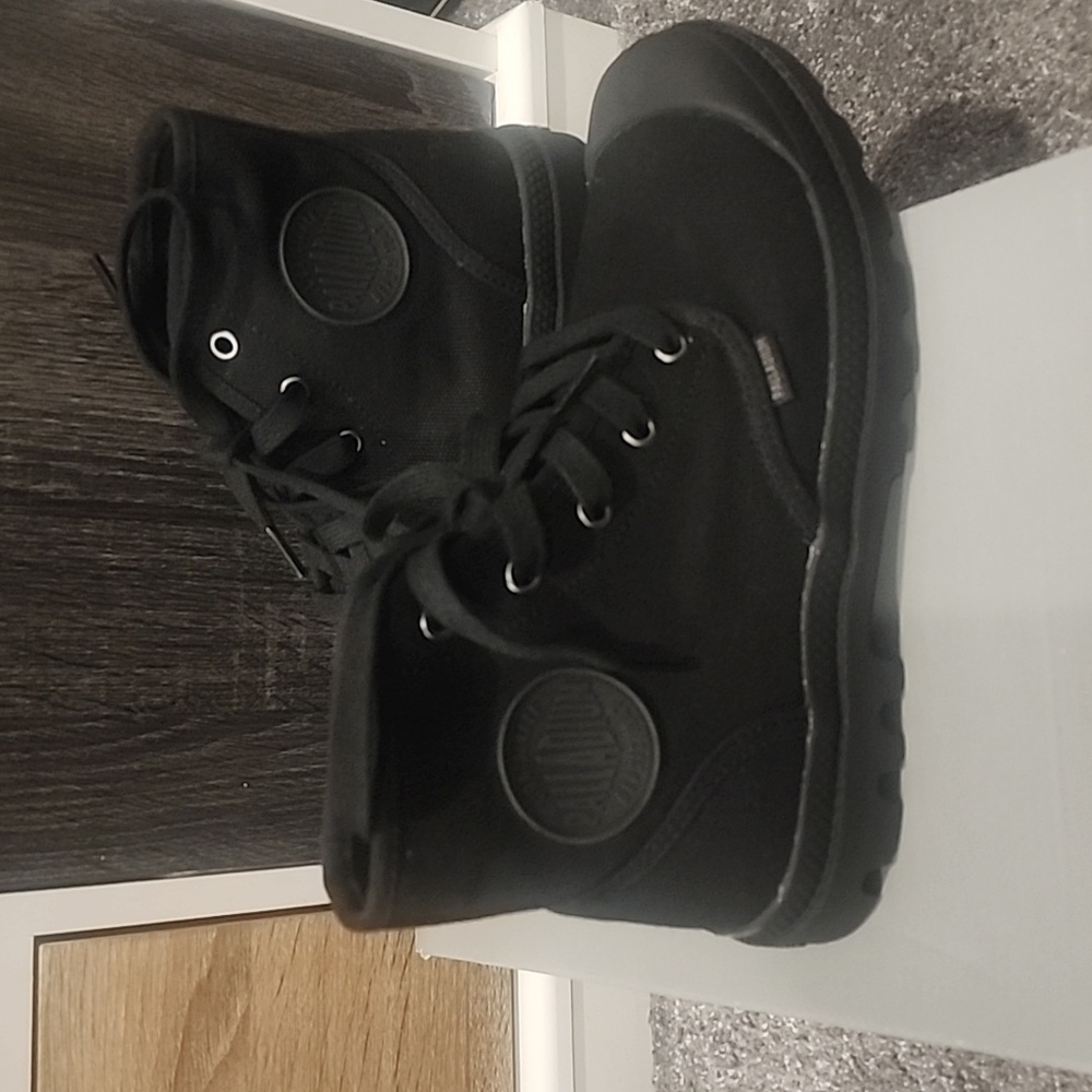 Palladium Women's Black Lace-Up Canvas Boots - Picture 3 of 3
